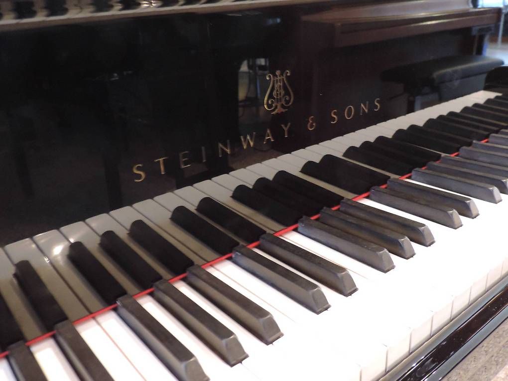 Strumenti musicali: Steinway & Sons 188/A, Occ. – Usato da Bern venduto da Heutschipiano 2