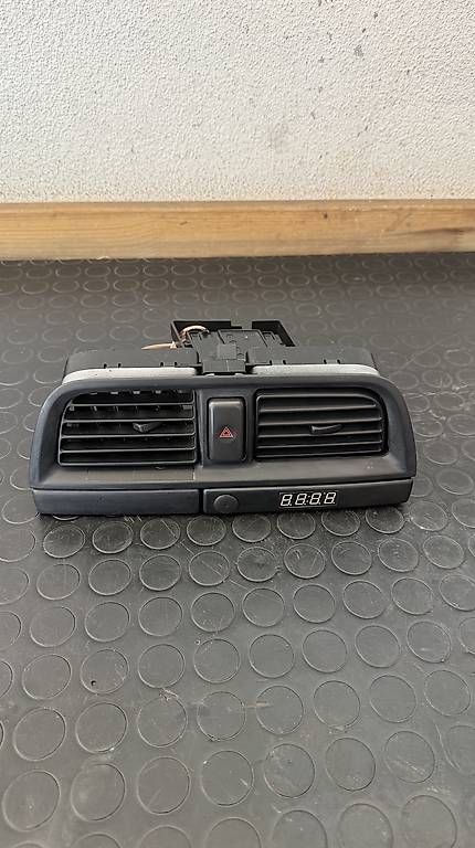 Tutti pezzi di ricambio auto: Bocchette aria Subaru STI – Usato da Molare venduto da RDT-Car