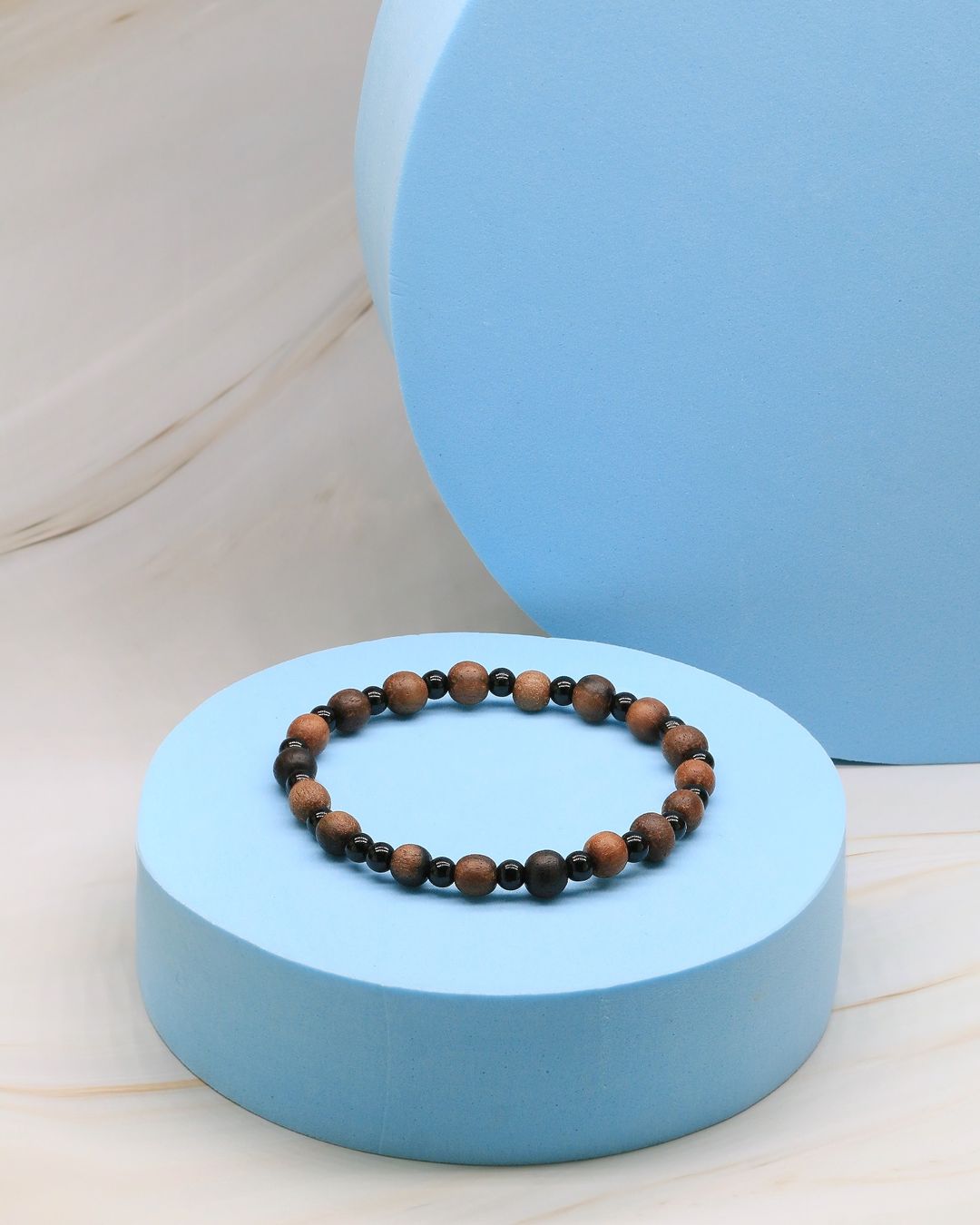 Armbänder & -reifen: Armband aus Onyx und Ebenholz – Neu und originalverpackt aus Schindellegi von MoonAmber.schmuck
