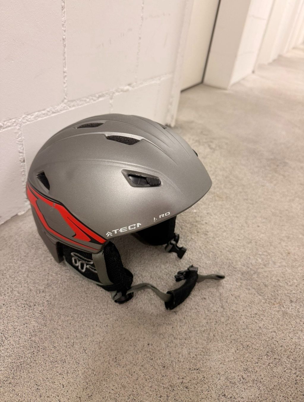 Casques: Skihelm – D'occasion à Herrenschwanden par spe_k5nq