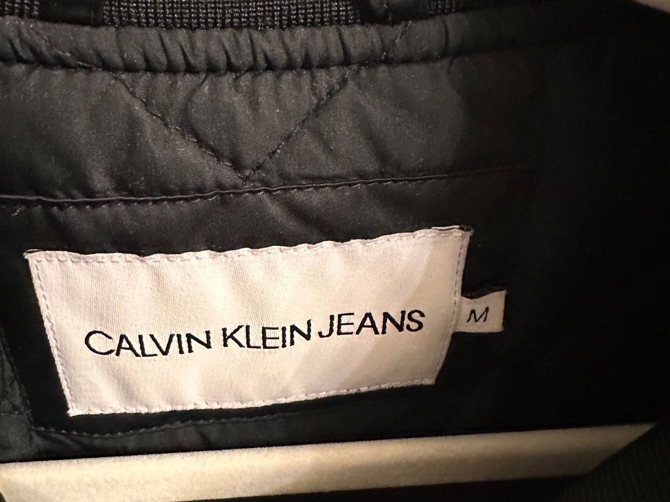 Calvin Klein Giacche: Calvin Klein Jeans Bomberjacke Schwarz – Nuovo (secondo la descrizione) da Basel venduto da nur_b9kq 1