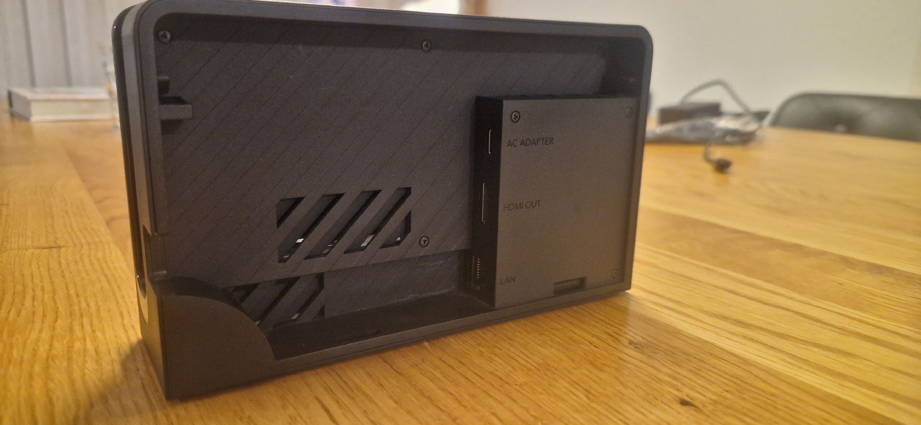 Nintendo Konsolen: Nintendo Switch OLED - Konsole Set mit Dock, Kabeln & Etui – Gebraucht aus Duggingen von eni_k8x6 8