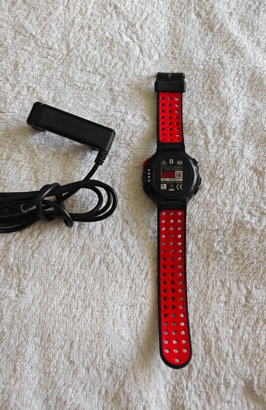 Garmin Smartwatch: Garmin Forerunner 220 GPS-Laufuhr  – Usato da Zollikofen venduto da zar_j67f 7