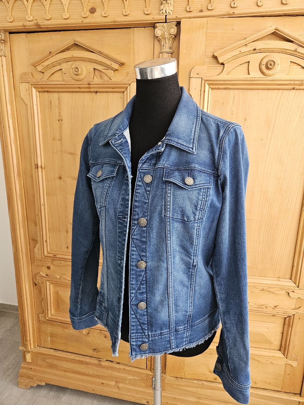 Tchibo Giacche: schöne Jeansjacke, Tchibo – Nuovo (secondo la descrizione) da Wiesendangen venduto da Sinhuk 1