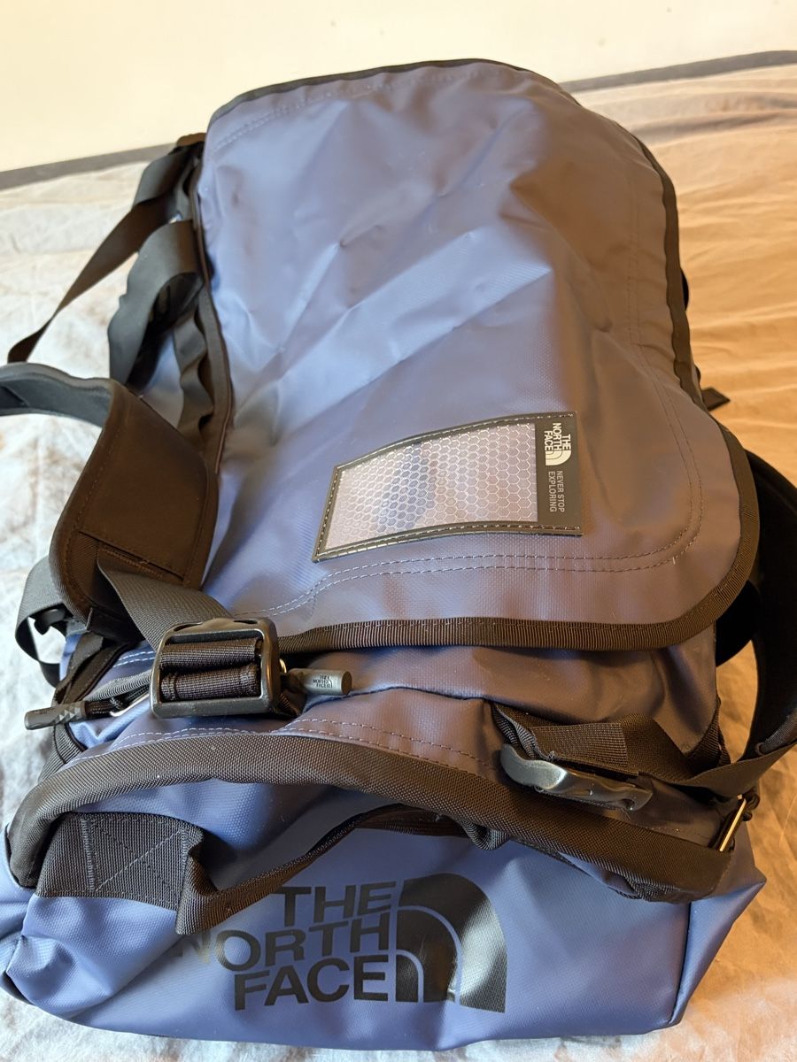 North Face Zaini: The North Face - Base Camp Duffle - Grösse M -  Navy – Usato da Bern venduto da King_ronny