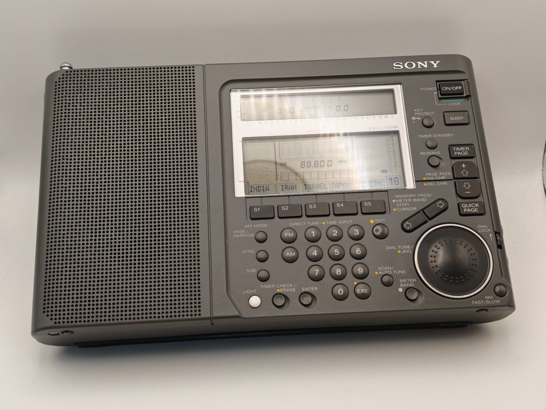 Sony Radios: Sony Weltempfänger ICF-SW77 – Defekt aus Thun von Kankii