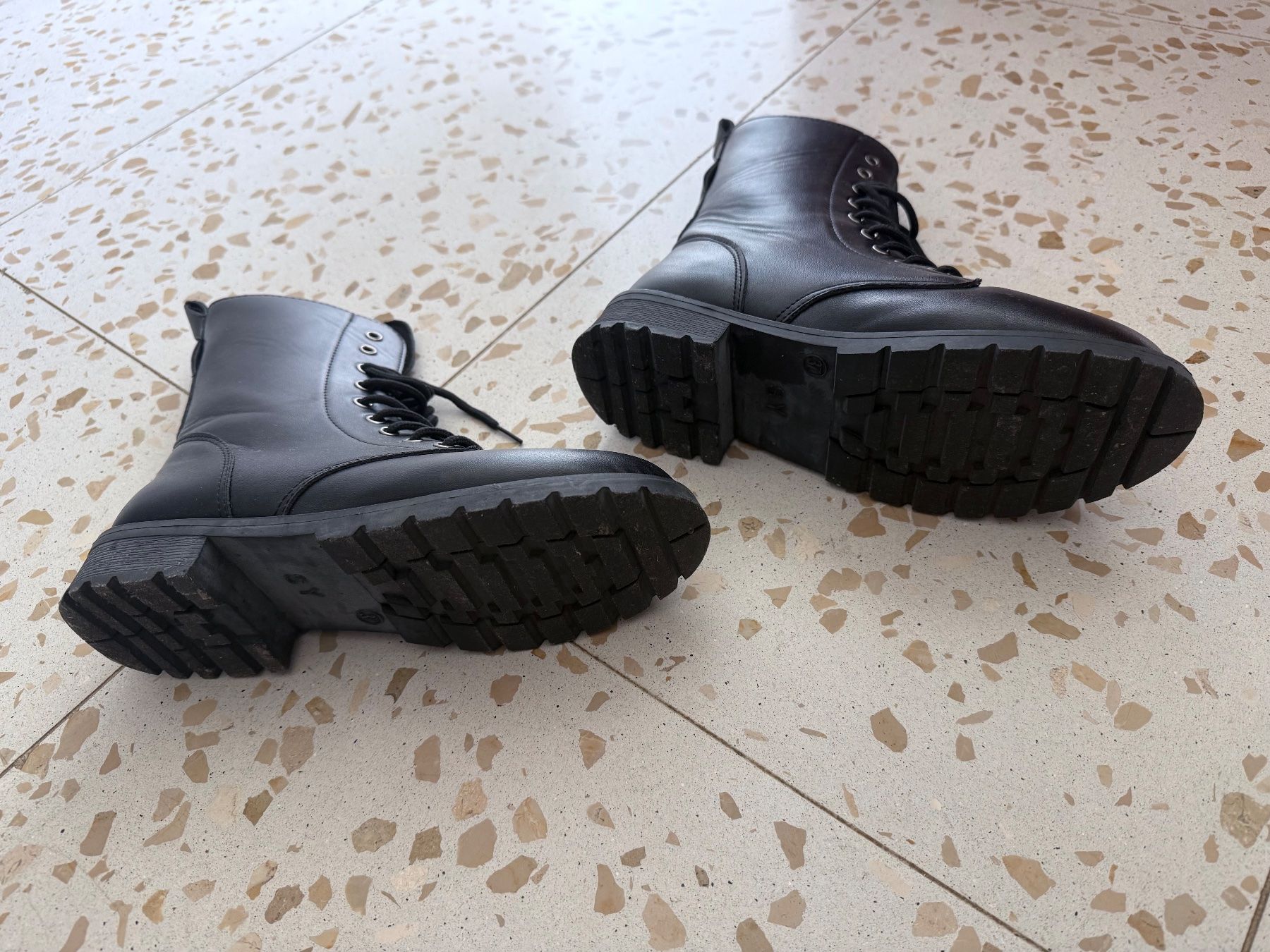 H&M Scarpe da donna: Bottines – Usato da Lausanne venduto da Ana_Agelina17 2