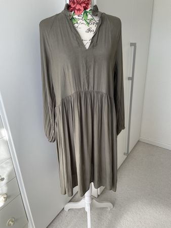 Kleid 38/40 SECOND FEMALE Olive