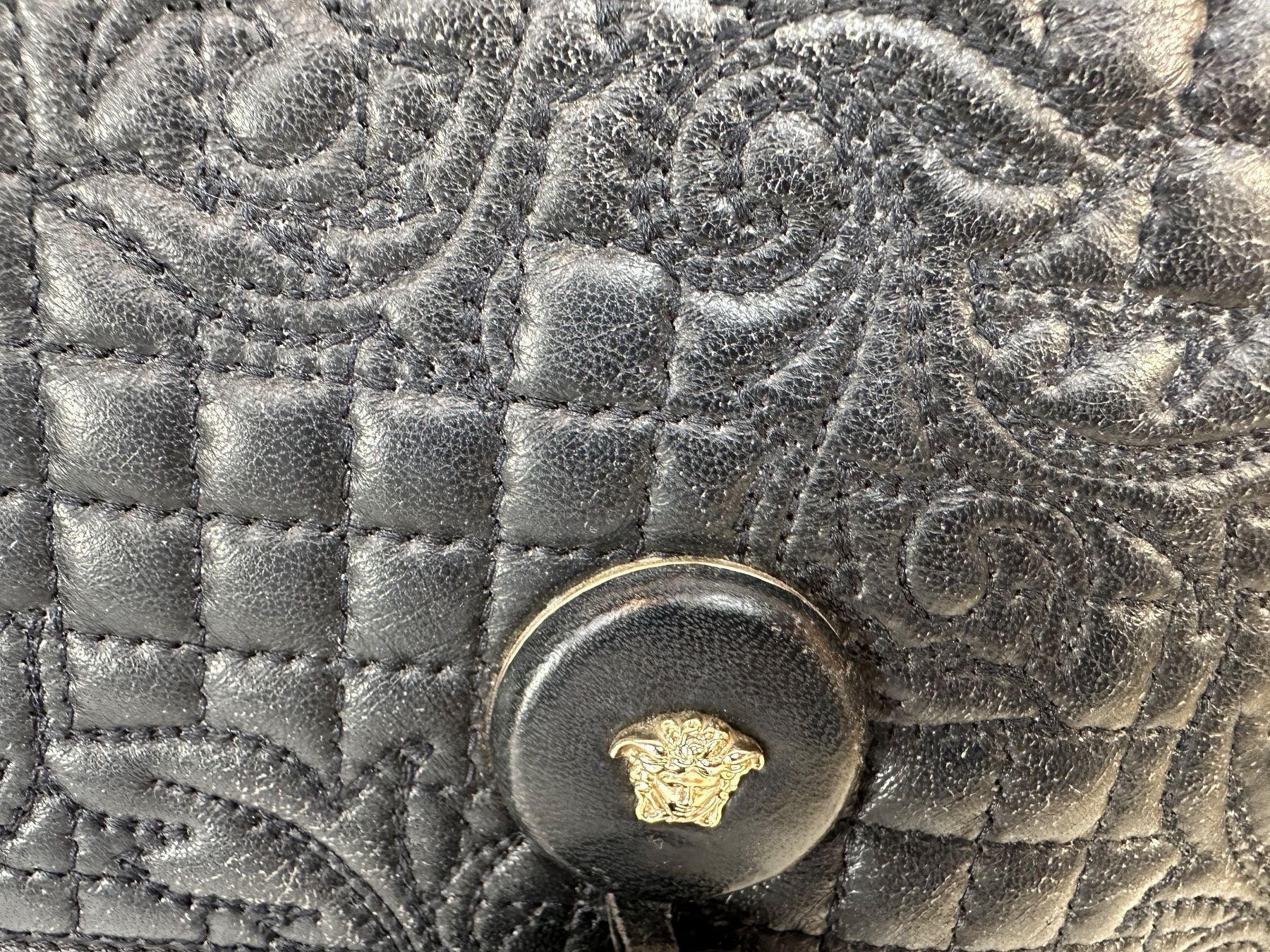 Versace Borse da donna: Gianni Versace Handtasche gebraucht Leder – Usato da arlesheim venduto da Art.en1 1