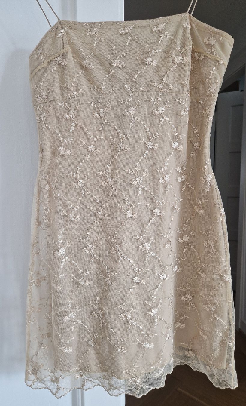 Vestiti: Kleid aus Spitze – Usato da Küsnacht ZH venduto da 2011_ 2