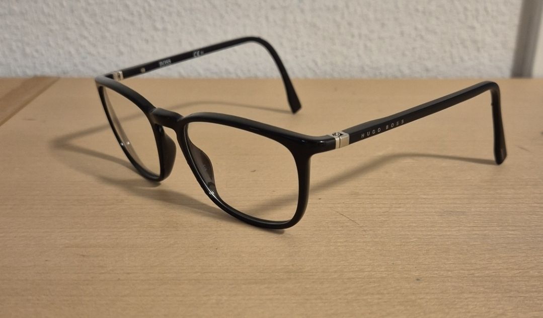 Hugo Boss Brillen & Gläser: Hugo Boss Lesebrille – Gebraucht aus Allschwil von Wizard2