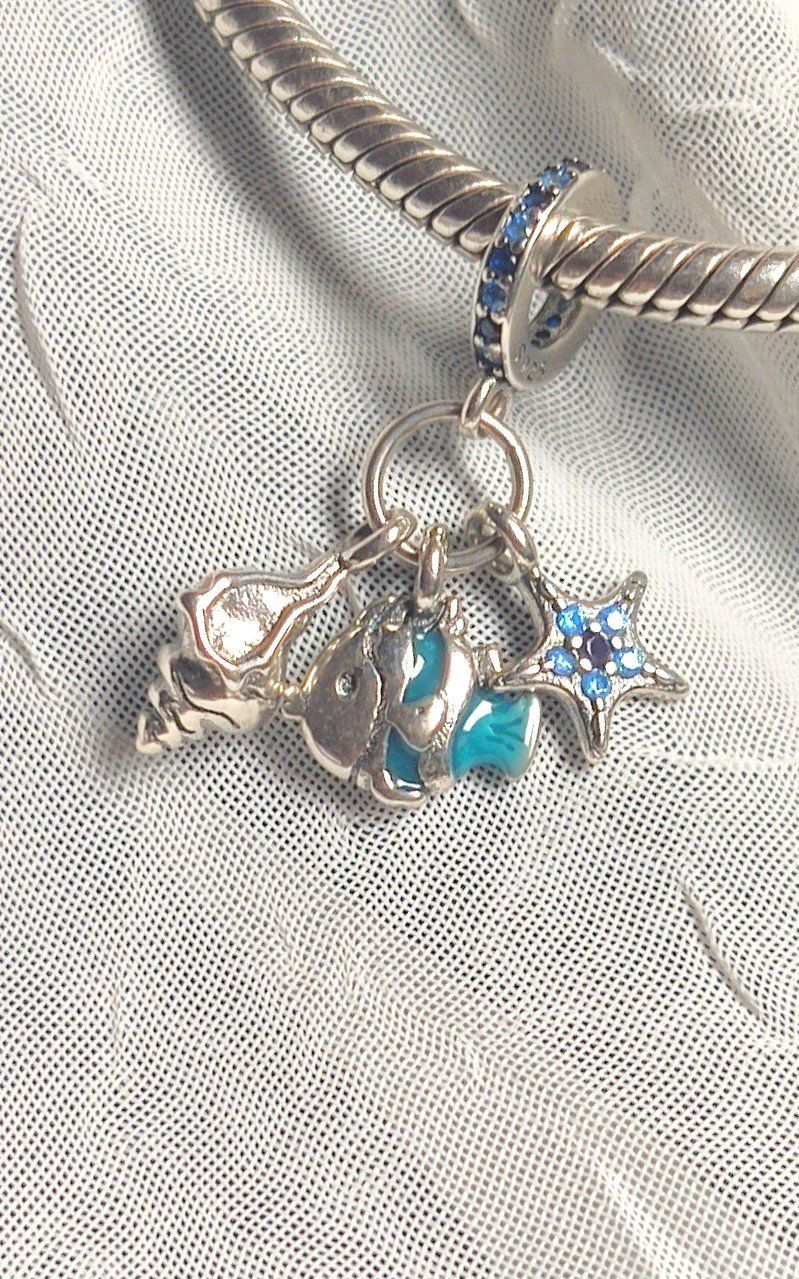 Ciondoli: Clip und charm für Armbänder. – Nuovo e nell'imballaggio originale da Lamboing venduto da Qtrica 9