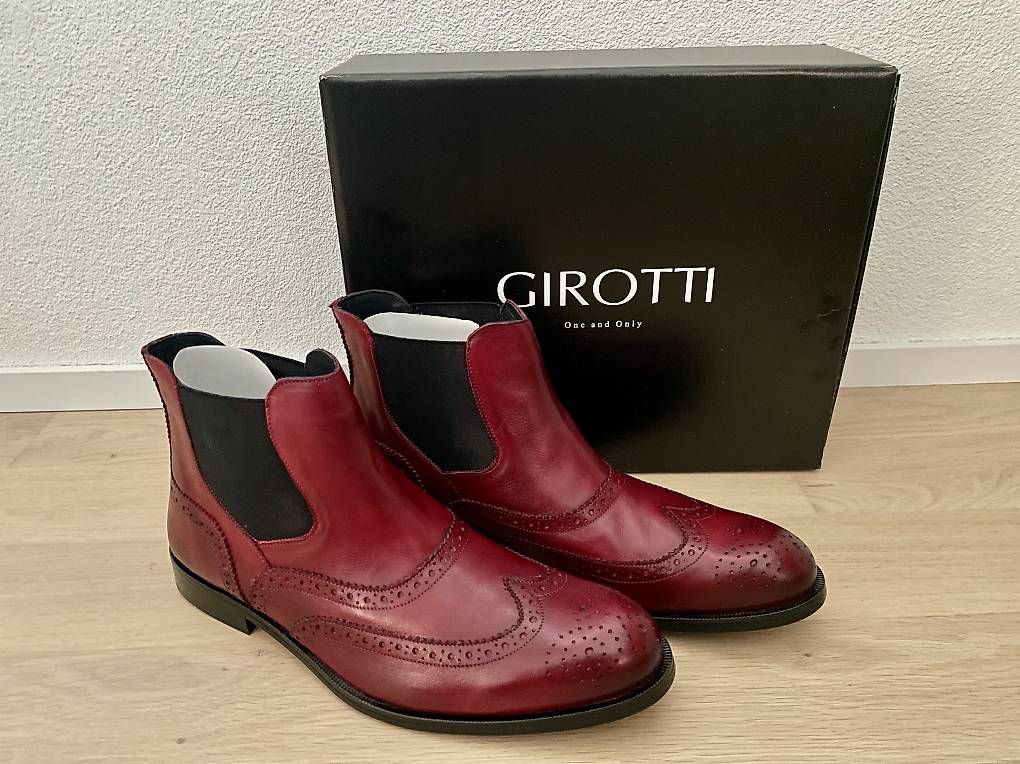 Scarpe da uomo: Rote Leder Boots (ungetragen) – Usato da Solothurn venduto da teilzeitberliner