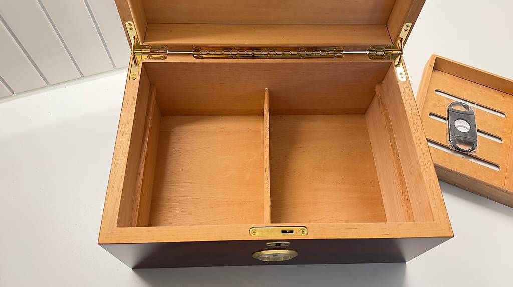 Humidore: Humidor mit Zubehör – Gebraucht aus Zug von tho_b78v 3