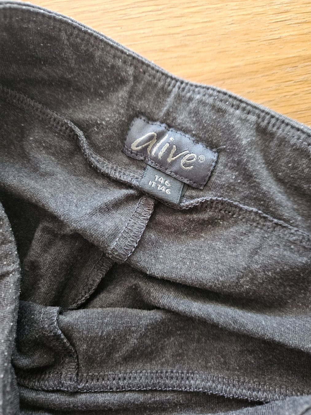 Calze & Collant: Sportleggings  gr. 146-152 grau – Usato da Engelburg venduto da ynnoc19 1
