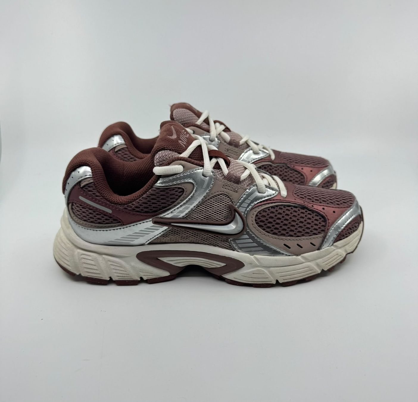 Nike Damenschuhe: Nike V5 RNR Grösse 38.5 – Gebraucht aus Herisau von Seyashop1 1