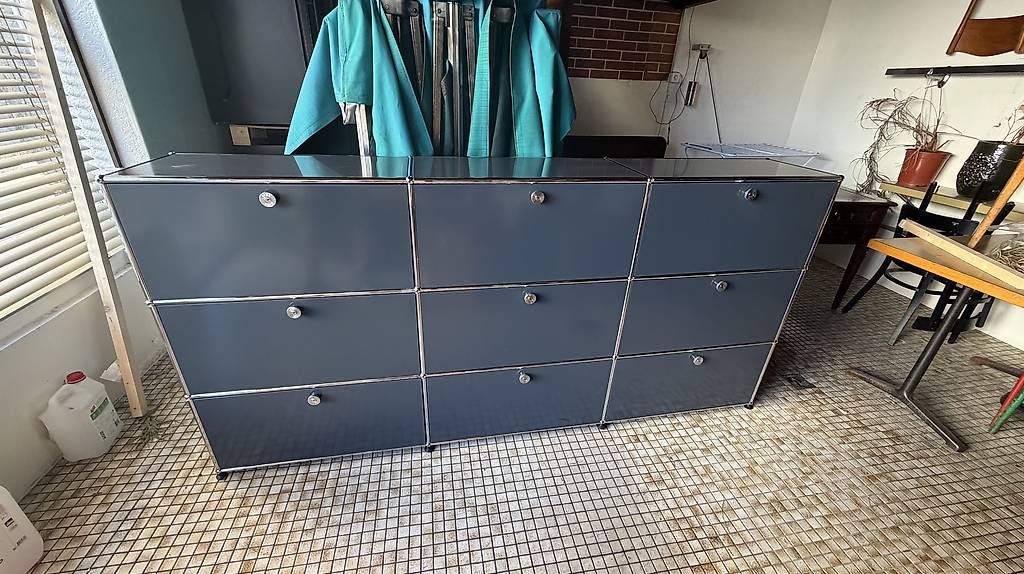 USM Kommoden: Buffet bas USM Haller style gris anthracite, 3 compartiments – Gebraucht aus Lausanne von avd_f6vq 3
