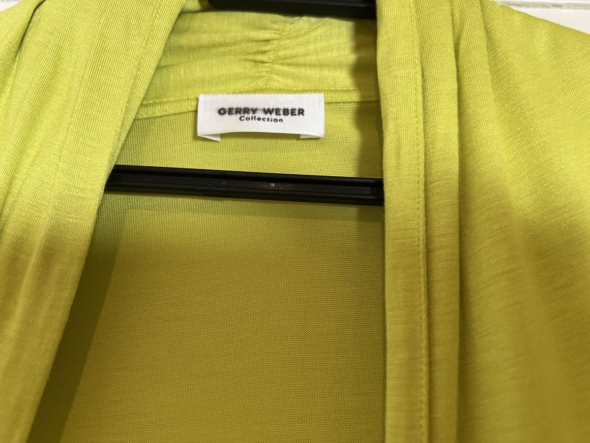 Lotti di vestiti: 3 Damen Shirt Bluse Cardigan hell- & blaugrün, türkis G. 36 – Usato da Basel venduto da gletscher69 2