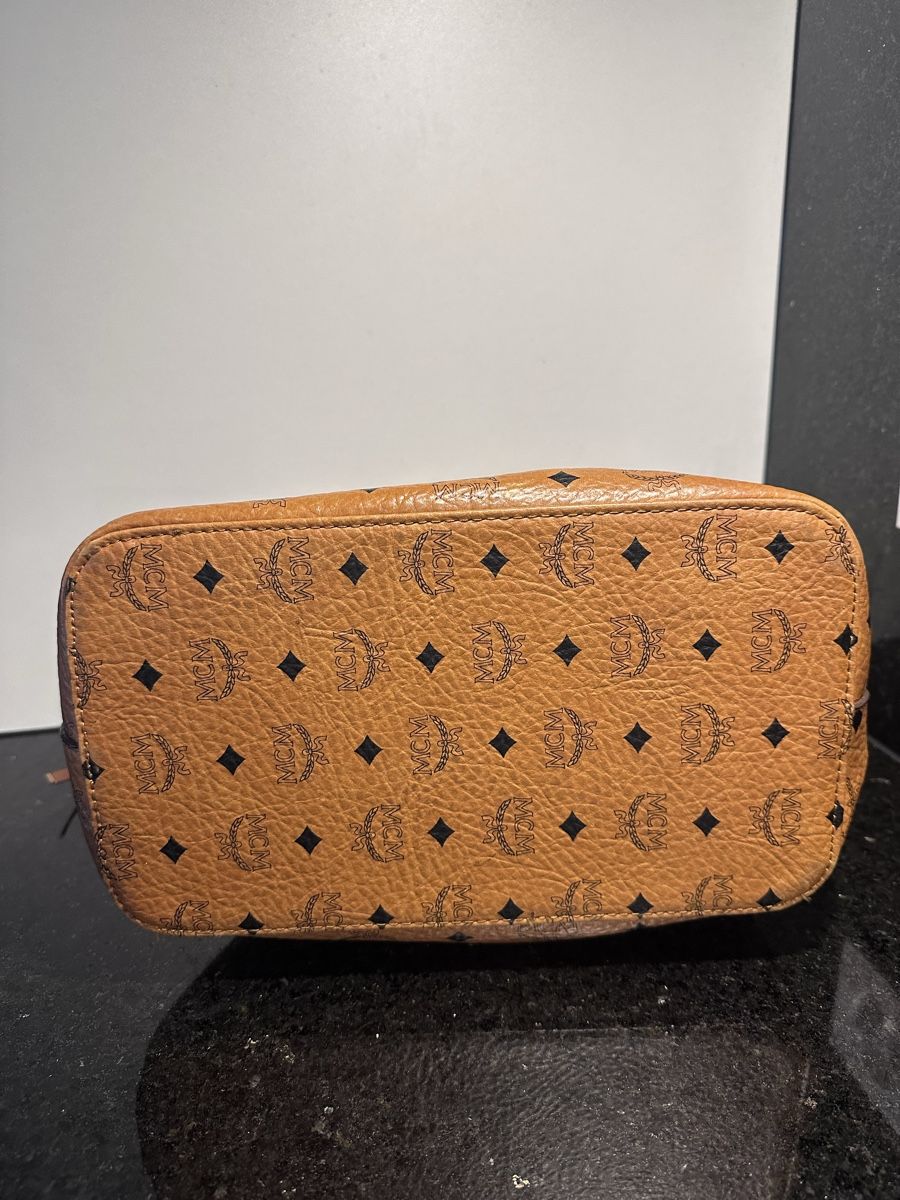 Borse da donna: Handtasche / Beuteltasche braun – Usato da Schmerikon venduto da Seepfaerdchen 4
