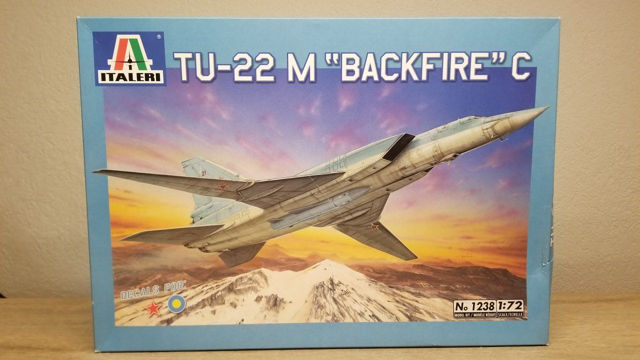 Italeri Kit di modellismo & Modellini statici: Italeri 1238 Tu-22 Backfire C – Nuovo e nell'imballaggio originale da Schwadernau venduto da Blueray