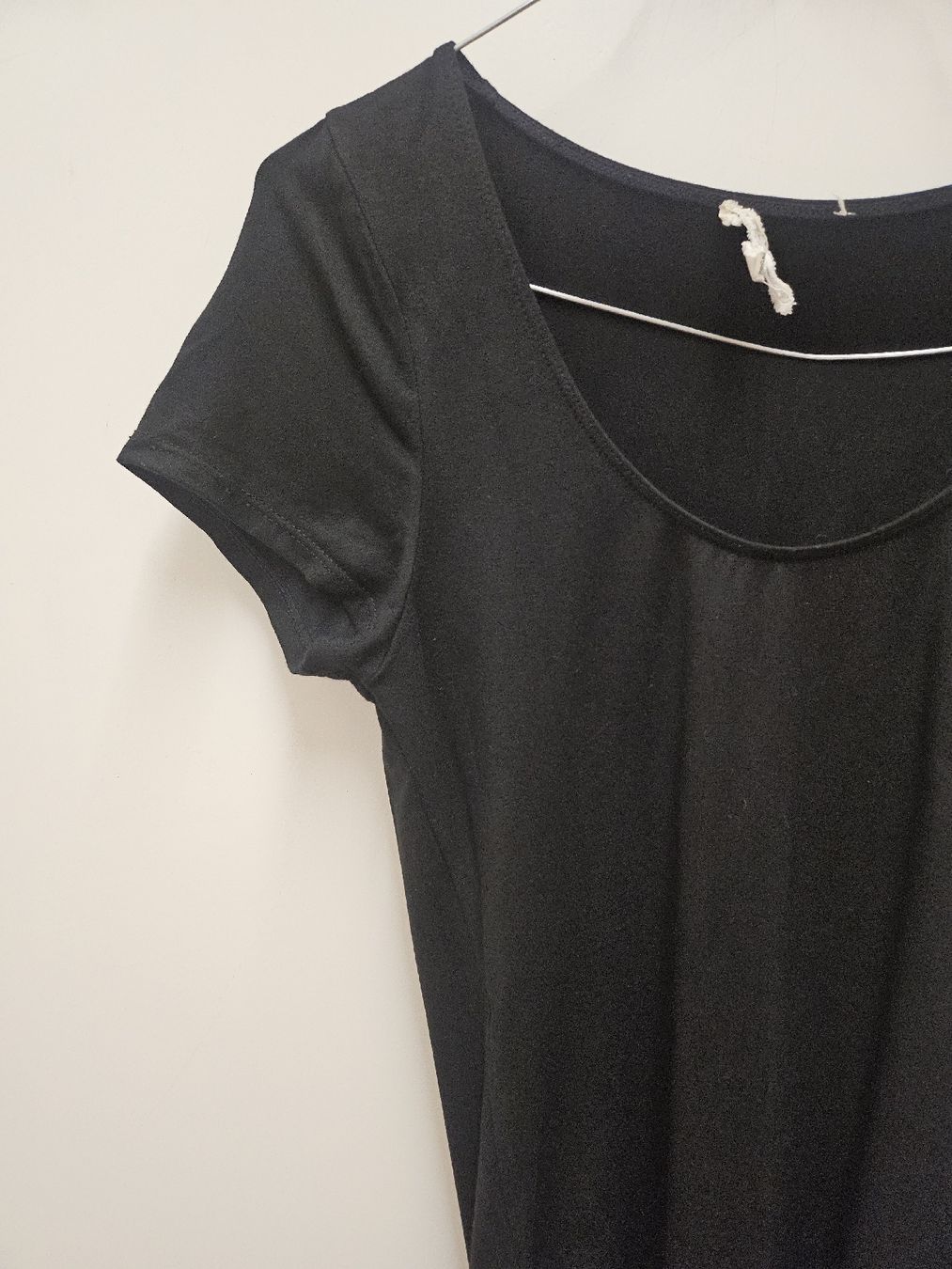 Top: Bodysuit schwarze kurze Ärmel – Usato da Zürich venduto da eri_8w5v 1