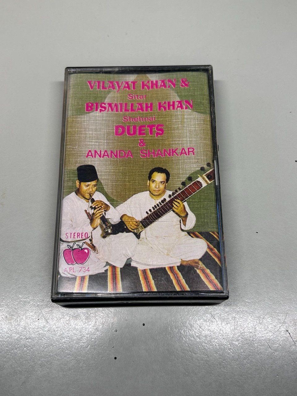 Musicassette: "Duets" Ustad Vilayat Khan – Usato da Giubiasco venduto da LorisVale
