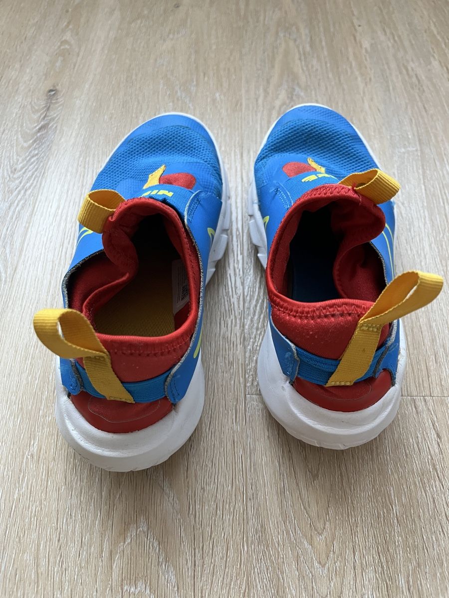 Nike Scarpe per ragazzi: Turnschuhe Nike Gr. 35 – Usato da Sulz AG venduto da Zissi31324 2