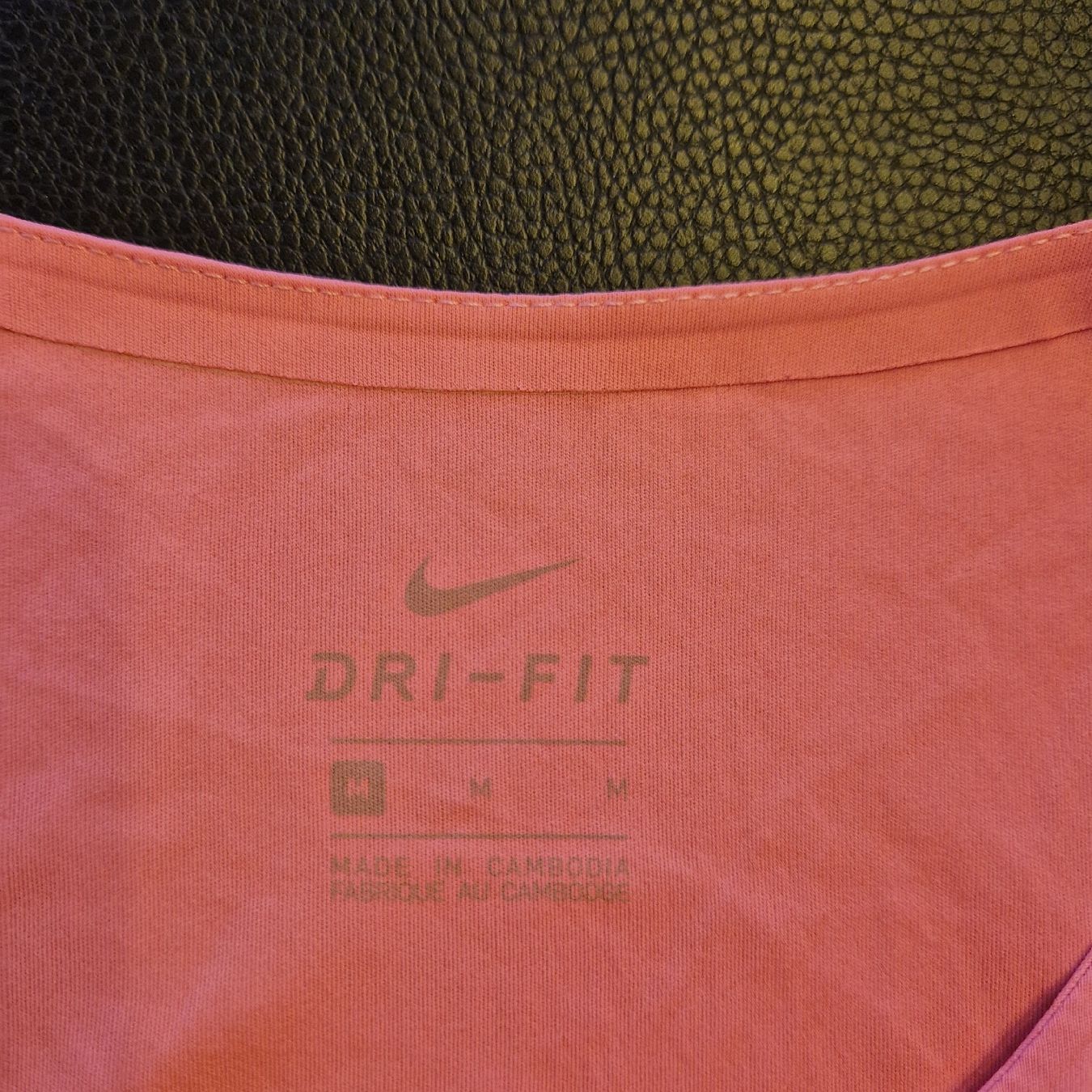 T-shirt: Nike Sport Shirt – Usato da Roggliswil venduto da bi10do 2