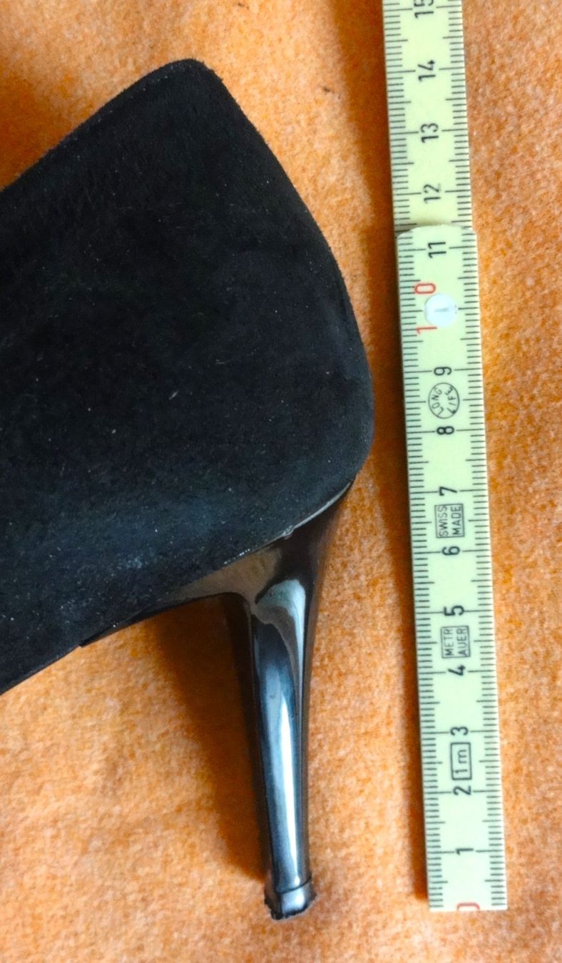 Scarpe da donna: Echtleder Pumps, schwarz, GR 37 – Usato da Samedan venduto da chickenrun01 5