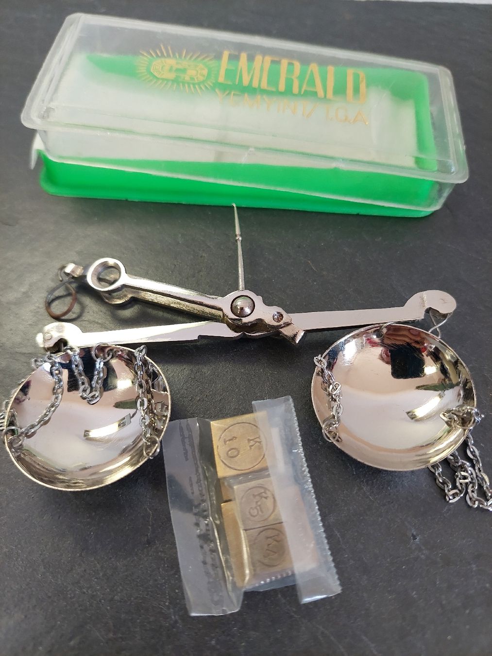 Accessori da laboratorio: Kleine Gold und Steinwage "EMERALD" – Nuovo (secondo la descrizione) da Ipsach venduto da jpbo