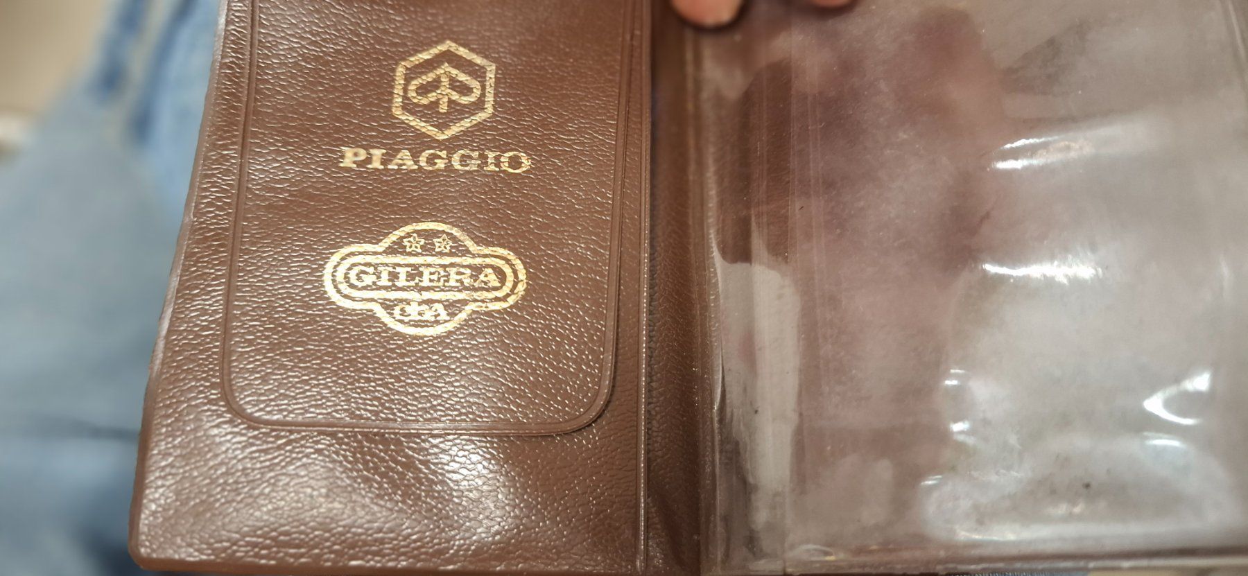 Piaggio Parti ricambio per ciclomotori: Piaggio Mofa Ausweis Mappe Vintage – Usato da Rorbas venduto da Fugsuzo 1