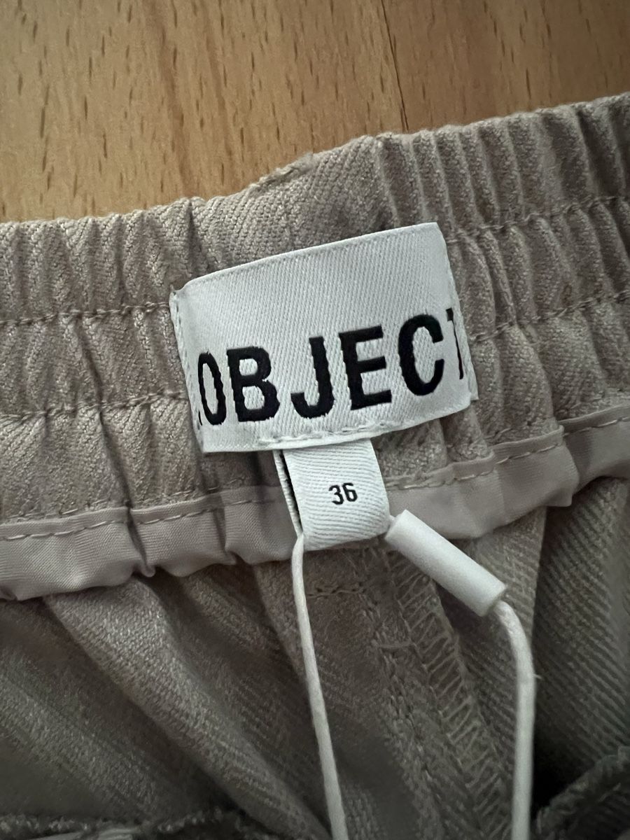 Pantaloni: OBJECTHose beige Grösse 36 mit Etikett – Nuovo e nell'imballaggio originale da Kirchberg BE venduto da lea_kb6y 4