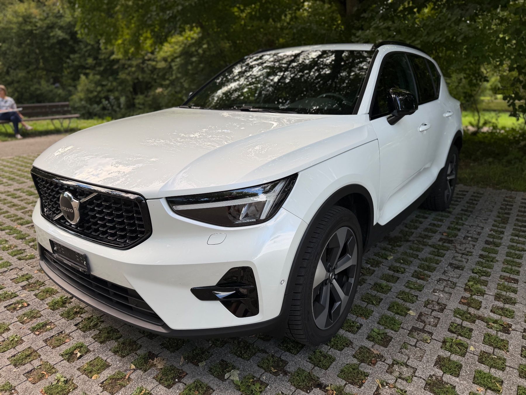 Volvo Automobili: Volvo XC40 B3 Plus Bright – Usato da Kriegstetten venduto da lat_j8gy