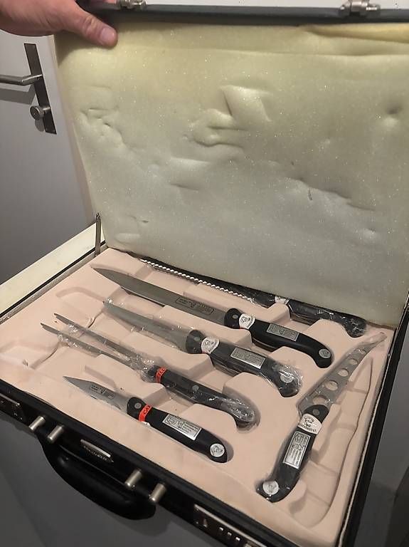 Set di posate: Grill-/Steakbesteck Set im Koffer  CHF 79. VB – Usato da Suhr venduto da Norio3 2