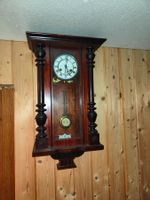 Antike Wanduhr / Pendeluhr