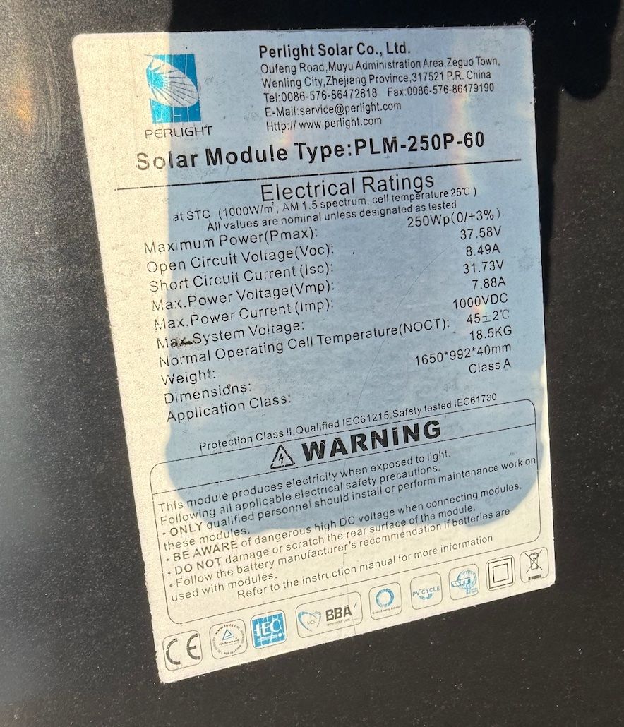Dispositivi a energia solare: Solarpanel 1650 x 992 x 40 mm – Usato da willisau venduto da hillrooster 1