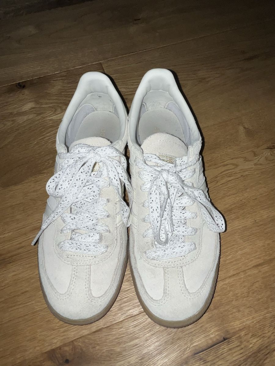 Scarpe da donna: Adidas Spezial – Usato da Chur venduto da lua_7j7m 1