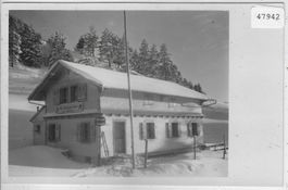 Ski- & Touristenheim z. "Gätterlipass" Gersau im Winter