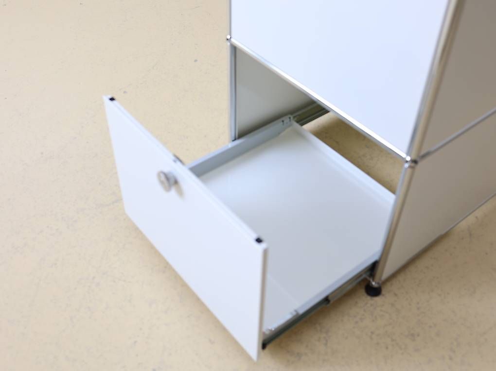 Guardaroba: USM Garderobe in Reinweiss – Usato da Meinisberg venduto da atelier_TILIJA 2