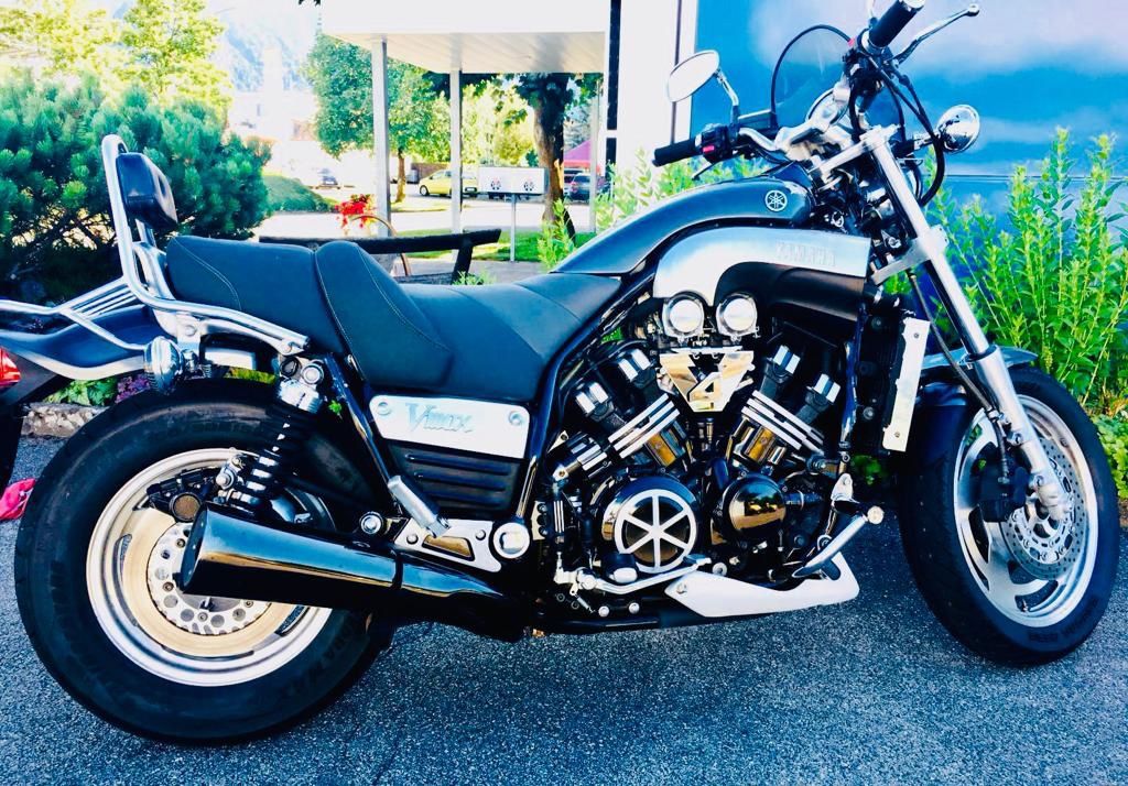 Yamaha Strada: YAMAHA VMAX 1200 CAN – Usato da Beckenried venduto da Easytrading4you