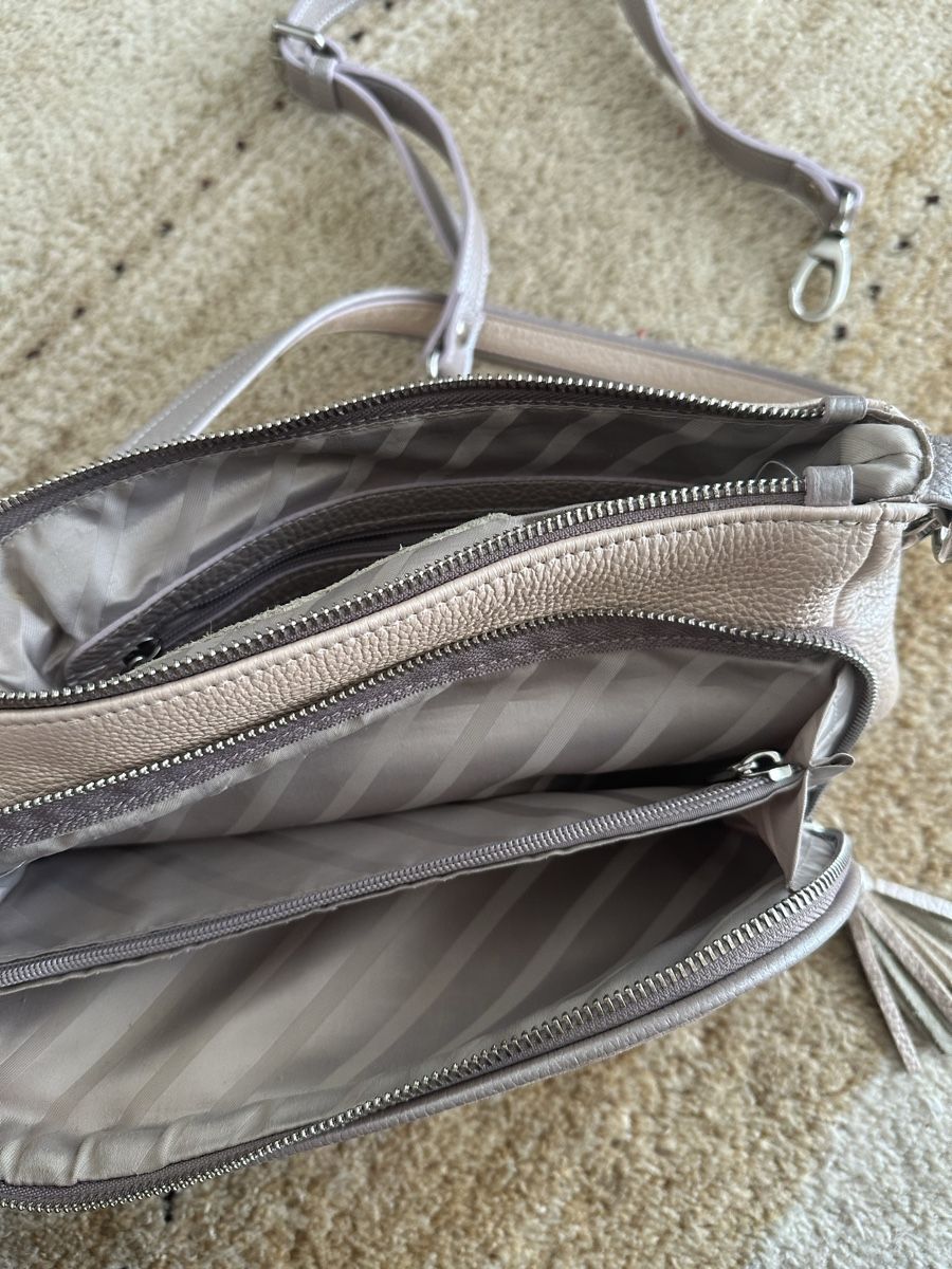 Sacs femmes: Trendige Handtasche mit vielen Fächern – D'occasion à Zürich par Schoekin 2