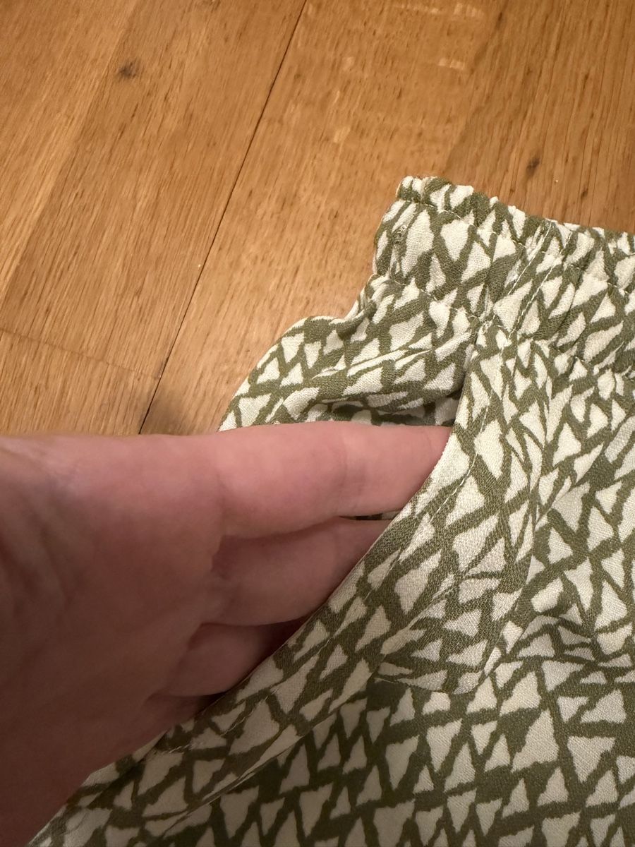 H&M Hosen: Leichte Hose von H&M Grösse 34. – Gebraucht aus Adliswil von StephanieAnnina 3