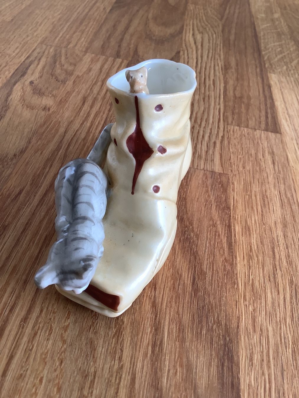 Figuren: Porzellanfigur Katze mit Maus – Gebraucht aus Adliswil von Guempi1