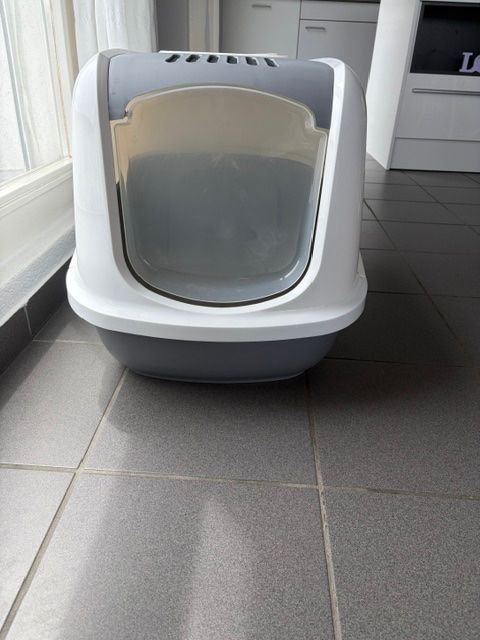 Katzenklappen: Litière pour chat – Gebraucht aus Dompierre FR von Laetitia1999