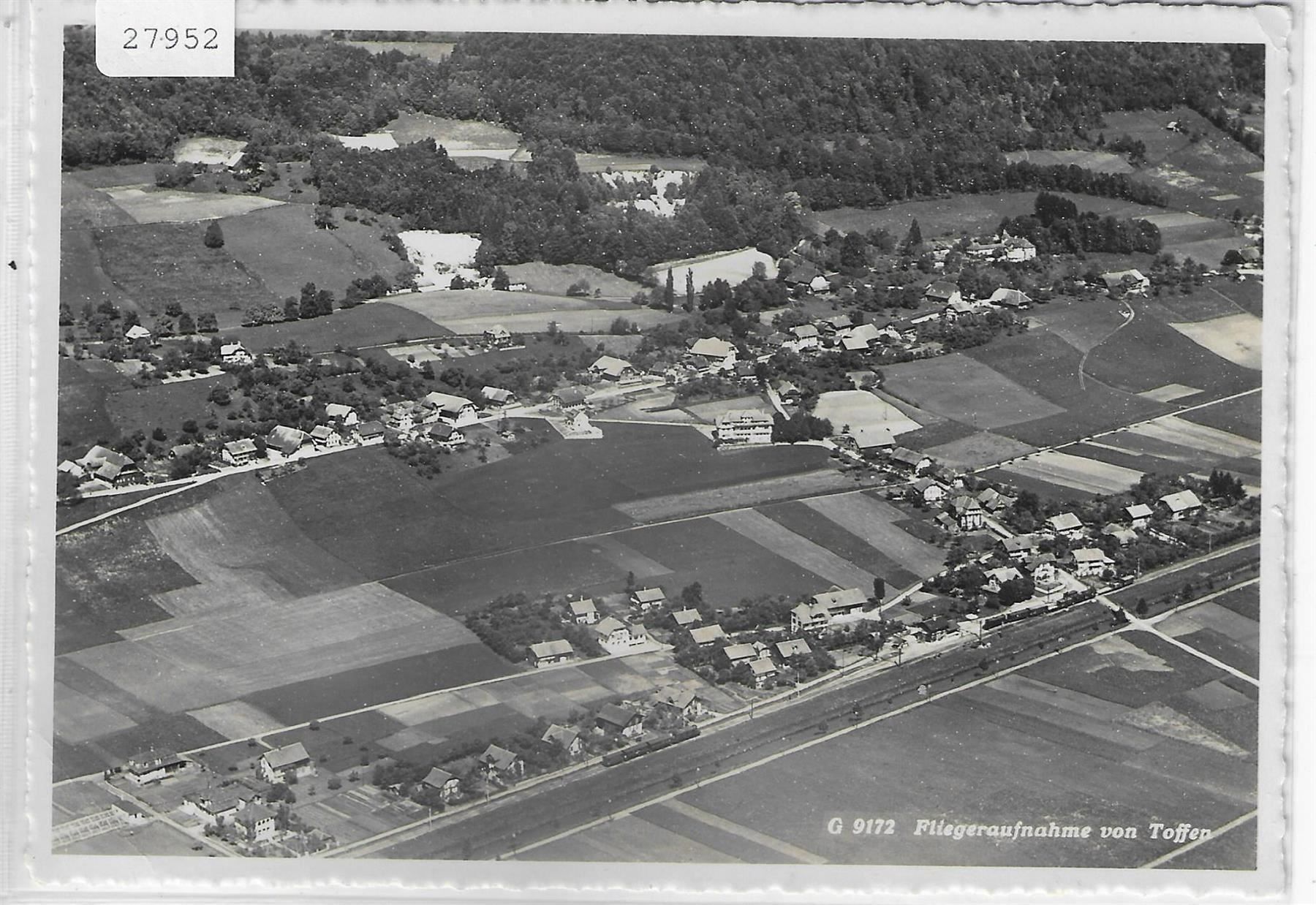 Cartoline postali: Flugaufnahme Toffen BE – Usato da Ettingen venduto da Kartenplanet