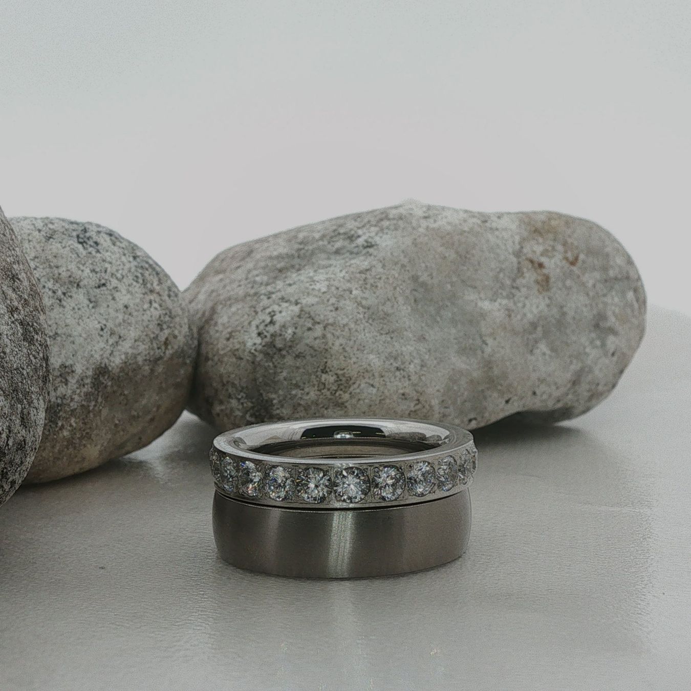 Olga Ribler Bagues: Edelstahl  & Titanium Ring Set Grösse 58 – Neuf (Voir description) à Luzern par Schmuckoutlet