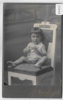 Kinderfoto Knabe auf Karton - Fotografia