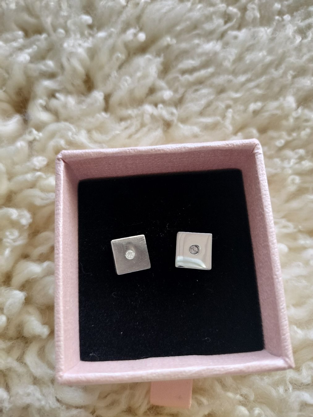 Ohrringe & -stecker: Clous d'oreilles – Gebraucht aus Massongex von Amel16