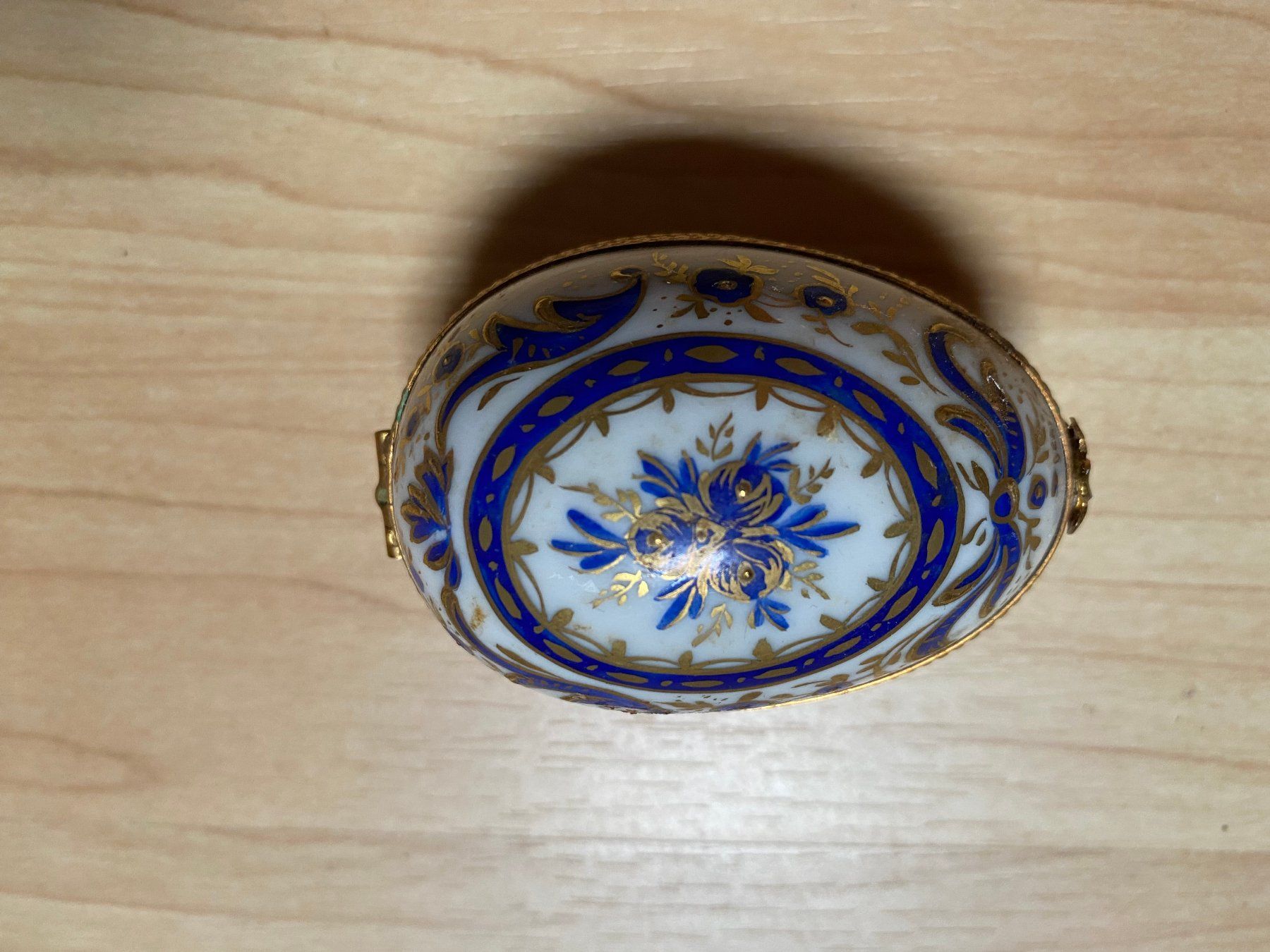 Tutte le decorazioni: Edles Porzellan-Ei, LIMOGES – Usato da Kallnach venduto da CadaSepia