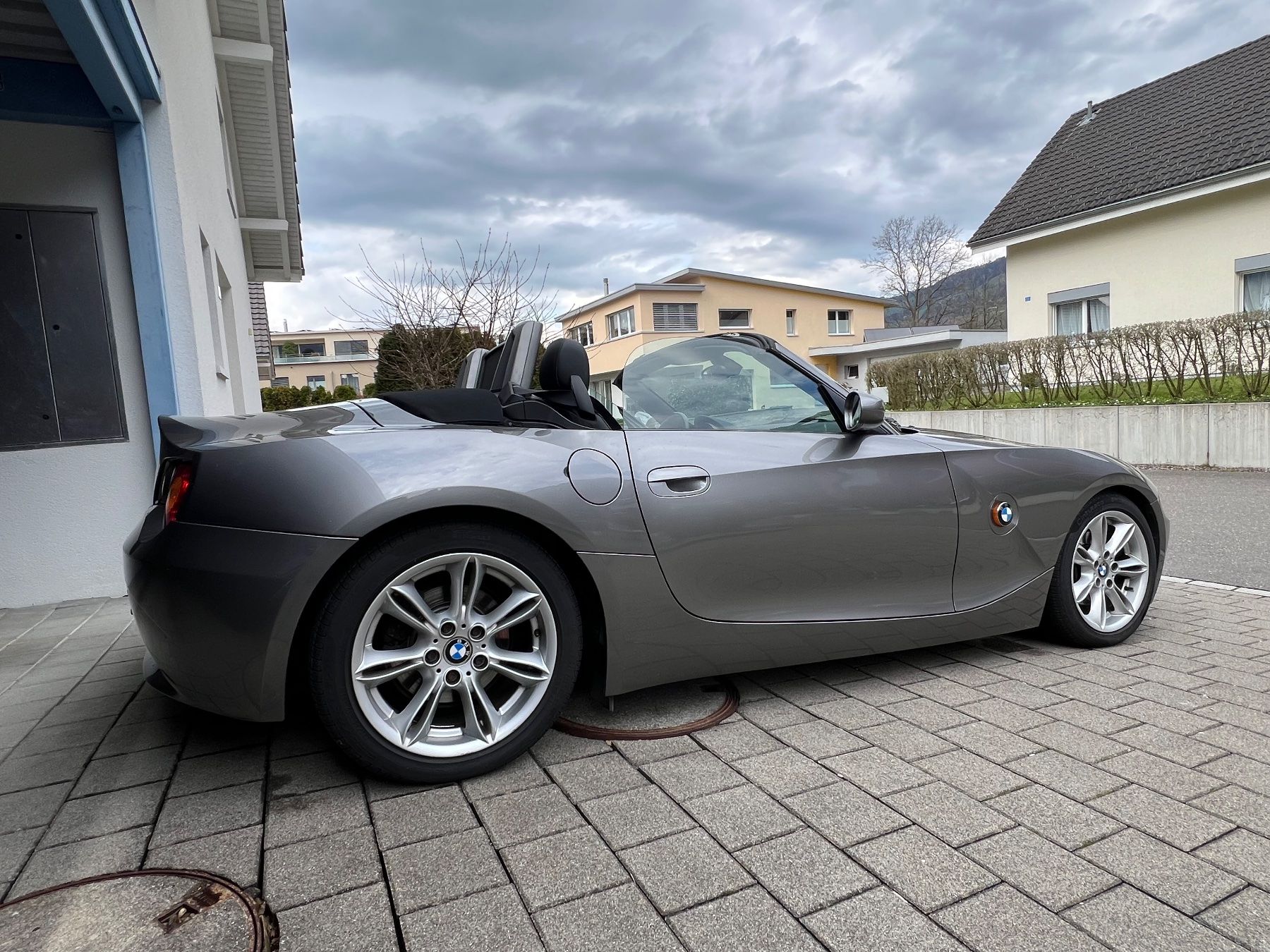 BMW Autos: BMW Z4 Roadster 3.0 Cabrio – Gebraucht aus Schänis von donpico 1